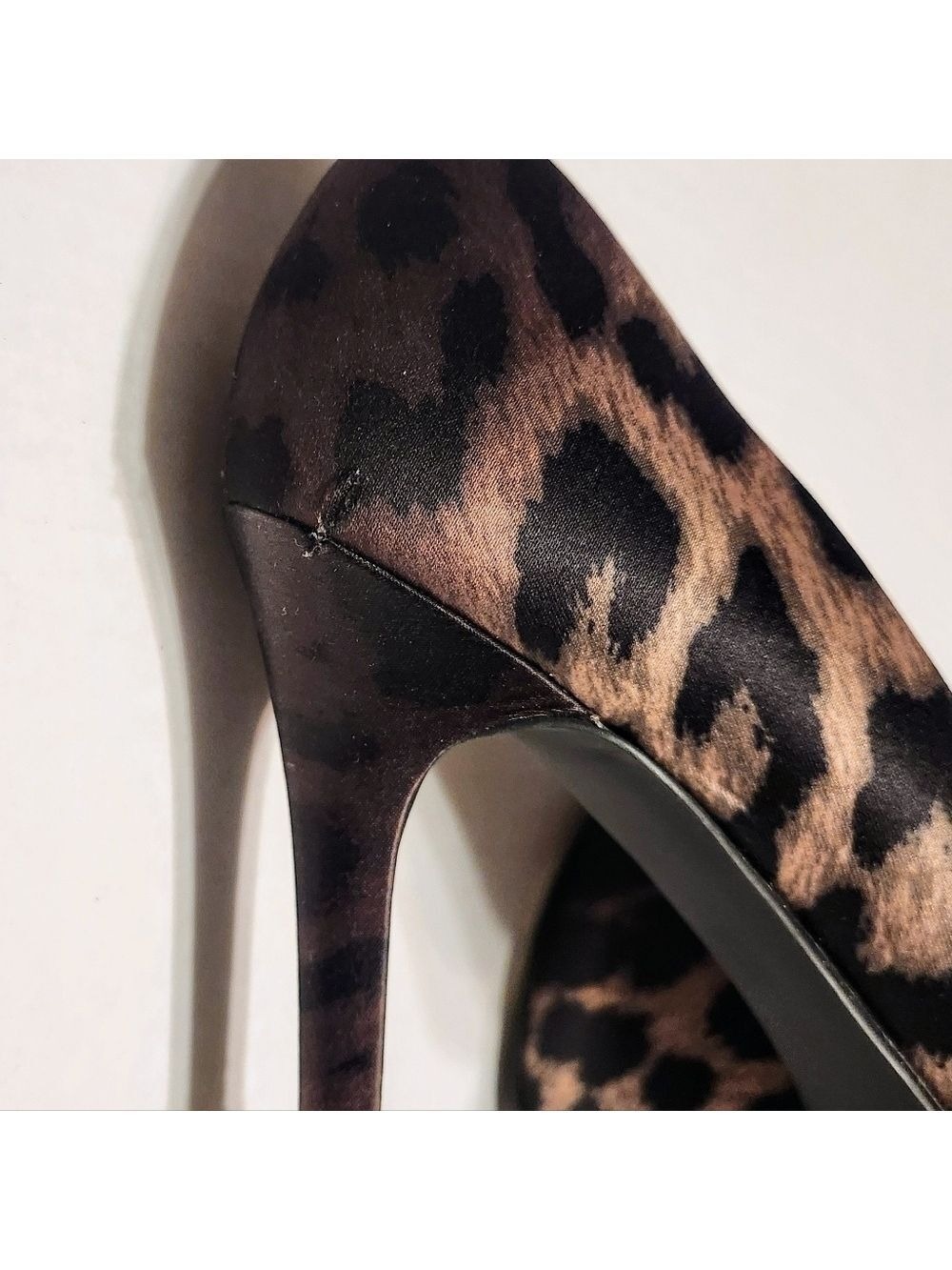 Guess Leopard Print Stiletto Heel Pumps Black Tan Size 6 Medium - Picture 11 of 12